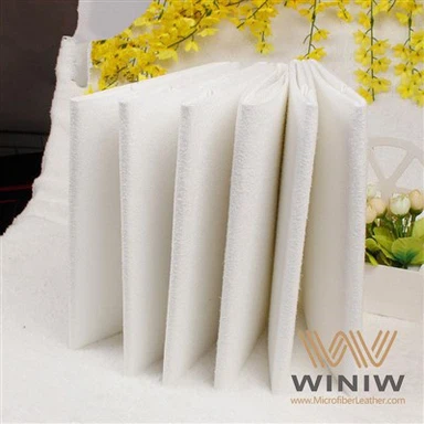 कार धोने के लिए पेशेवर एंटी-मोल्ड माइक्रो मटेरियल चामोइस लेदर का उपयोग किया जाता है